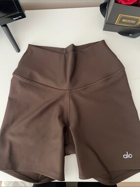 ALO Yoga High-Waist Dark Brown Bike Shorts